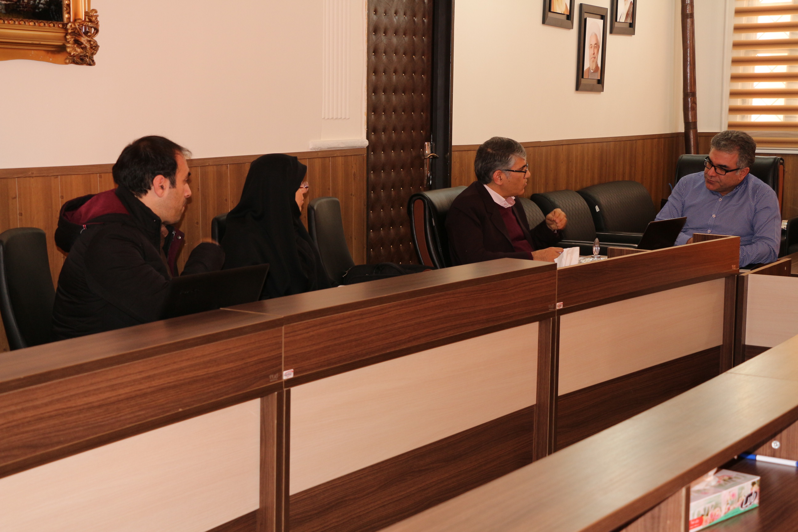 نشست هیأت اجرایی و منابع  انسانی با حضور دکتر علیرضا حسینی رئیس دانشگاه کوثر