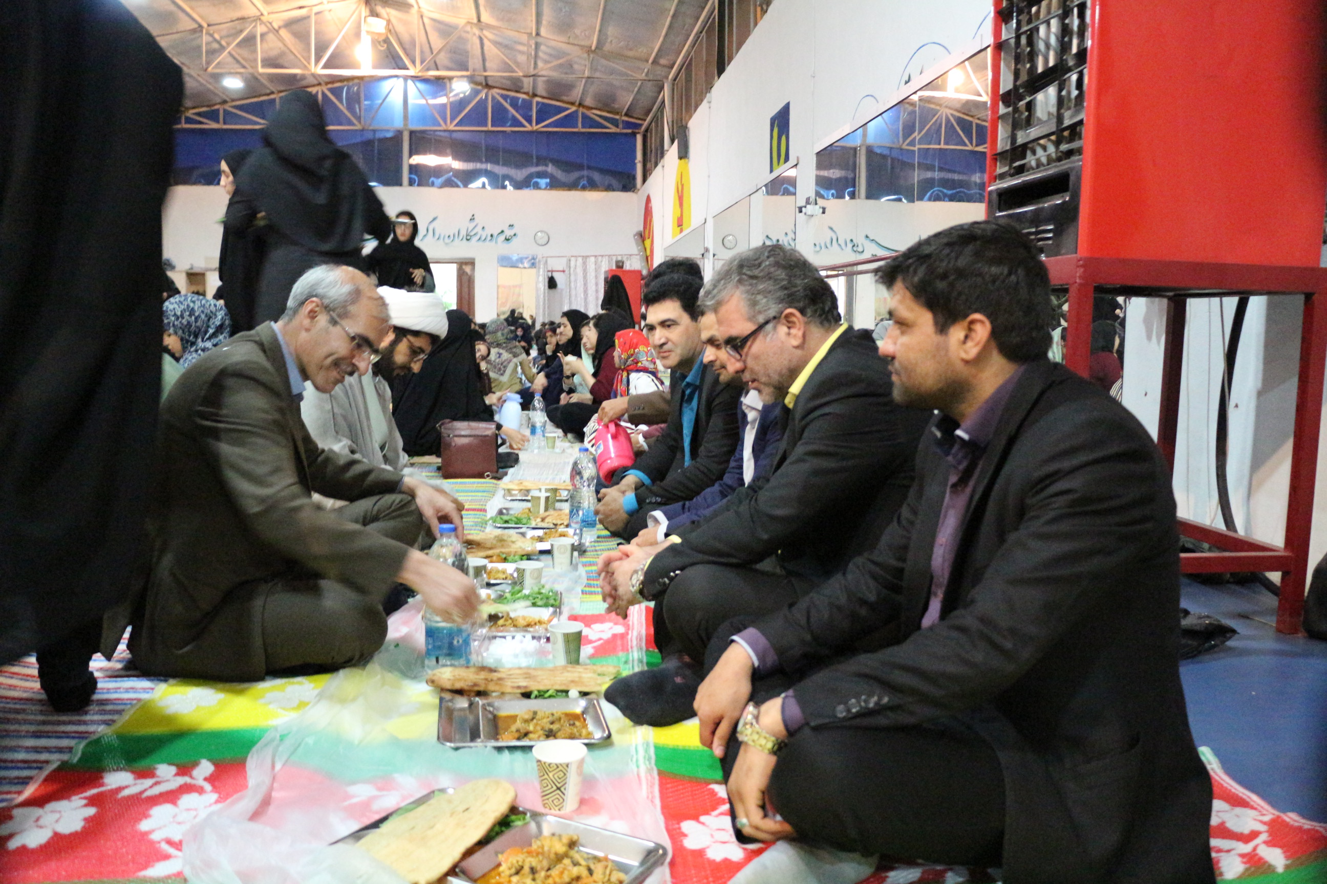 برگزاری مراسم افطاری به مناسبت میلاد امام حسن مجتبی (ع) و تقدیر از برگزیدگان مسابقه تای تلاش