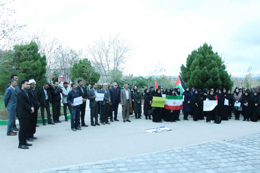 تجمع دانشگاهیان دانشگاه کوثر در حمایت از حماسه‌آفرینی غیورمردان سپاه پاسداران انقلاب اسلامی