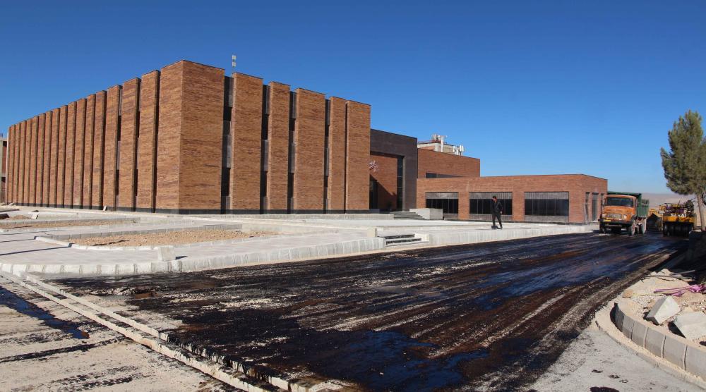 آسفالت محوطه ساختمان 19 مهر